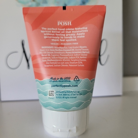 Perfectly Posh~Don’t Get Tide Down~BFYHC~New and Sealed - Picture 2 of 8